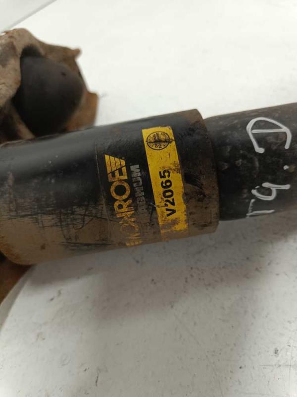 AMORTISSEUR AVANT DROIT VW T4 - Vue 3